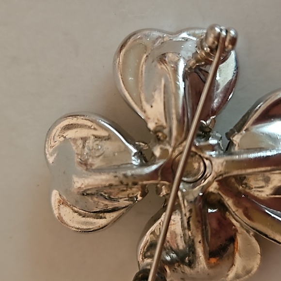 Fancy "E" Bright & Shiny Rhinestone on Silvertone Brooch - Picture 6 of 6